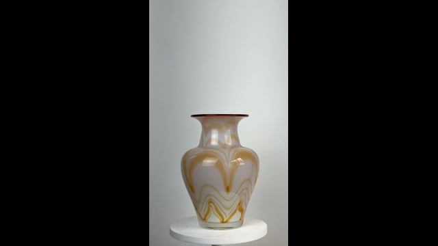 Vaso Leitoso com Aplicações Interna Âmbar