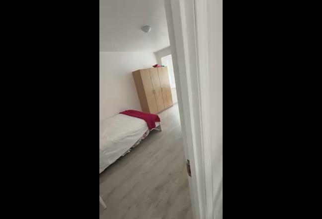 En suite double bedroom  Main Photo