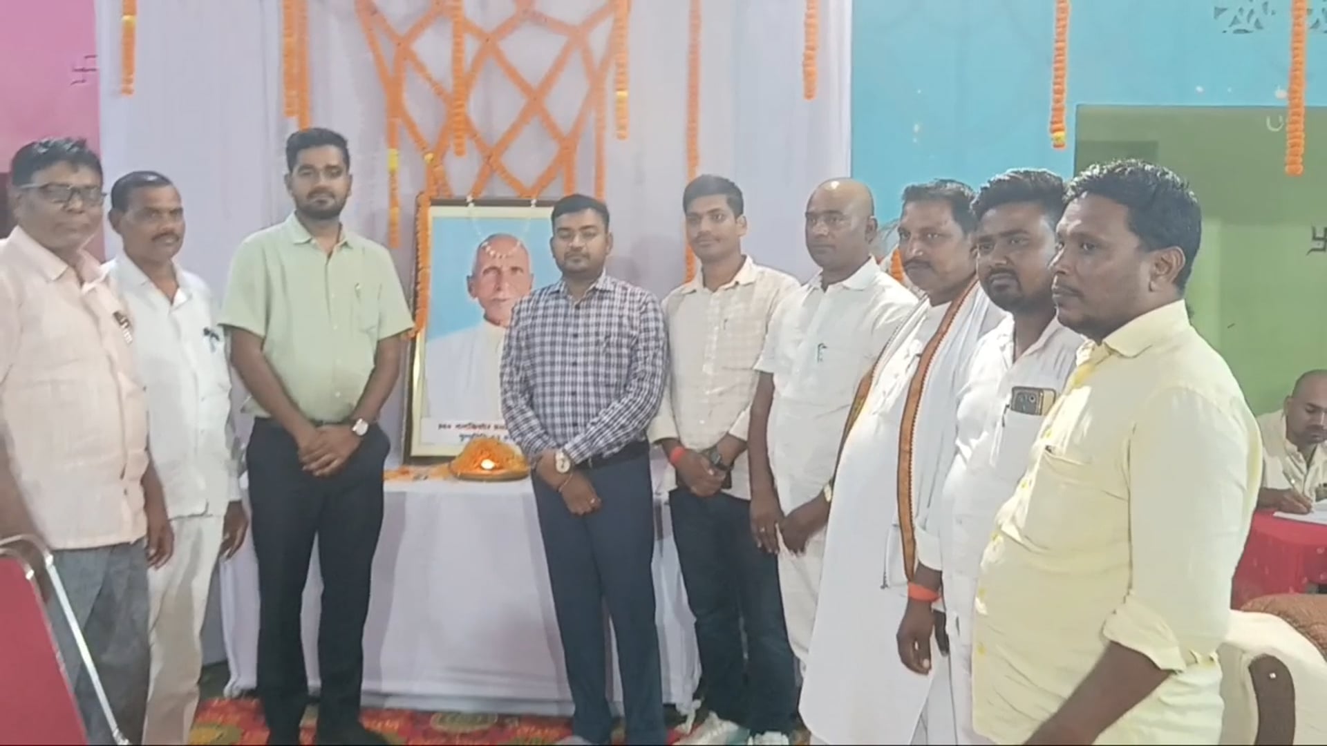 समाजसेवी नंदकिशोर प्रसाद की श्रद्धांजलि सभा में जुटे जनप्रतिनिधि व पदाधिकारी