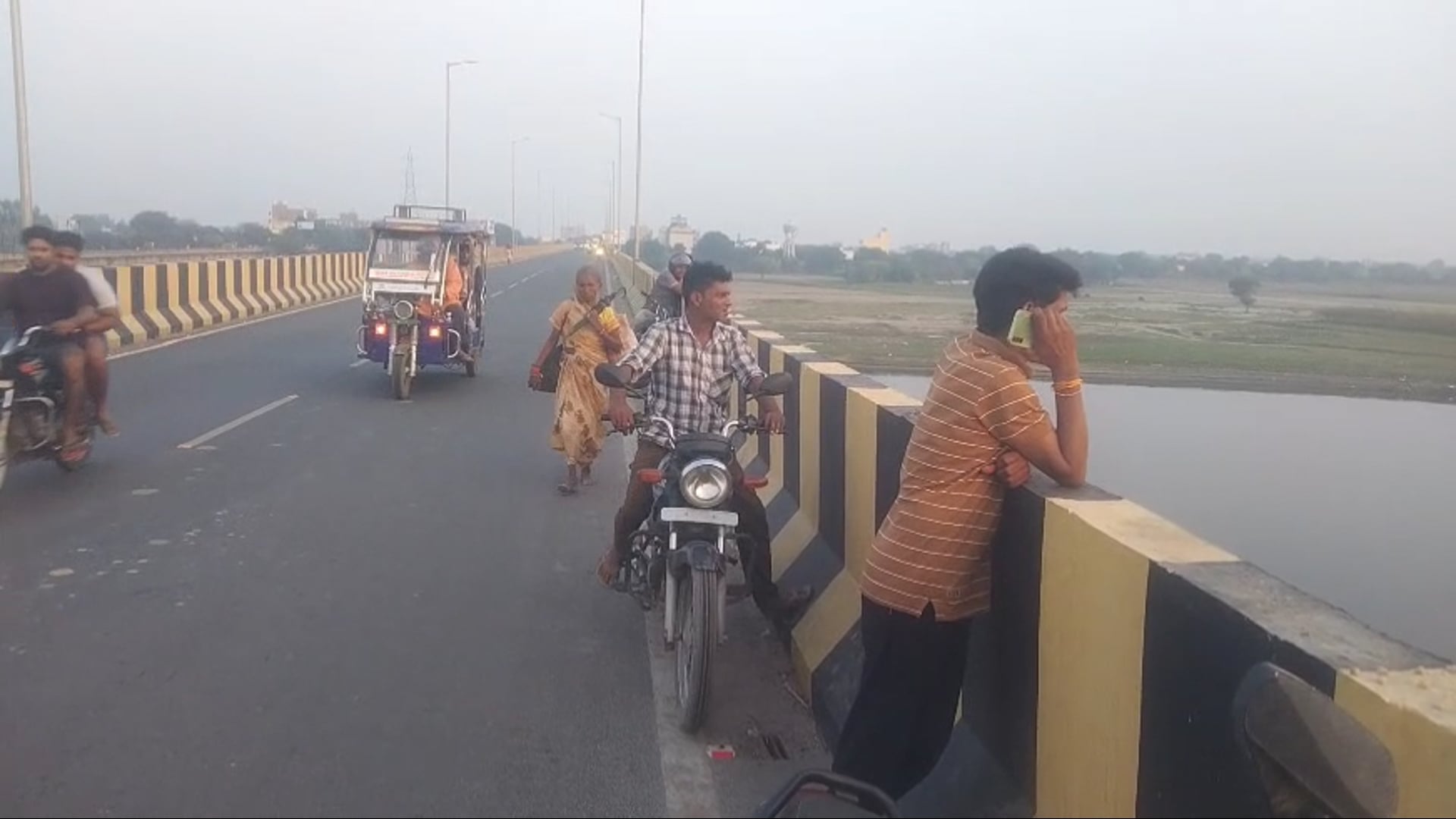 पानीगांव नए पुल से युवती ने यमुना में लगाई छलांग