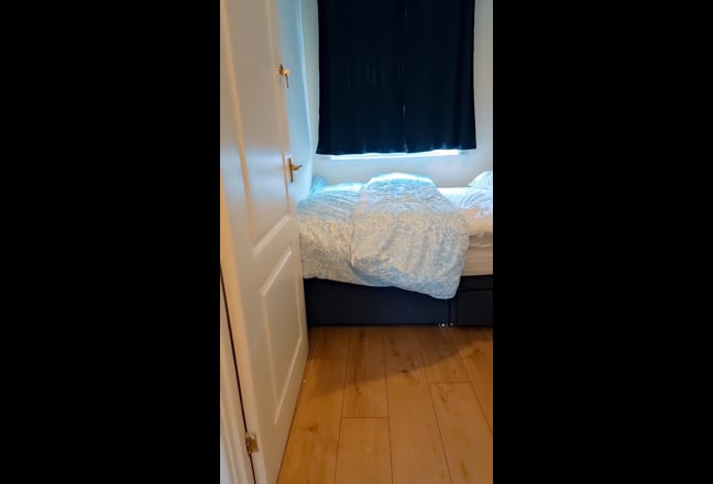 Luxury Double Bed Ensuite, No Deposits Thamesmead  Main Photo