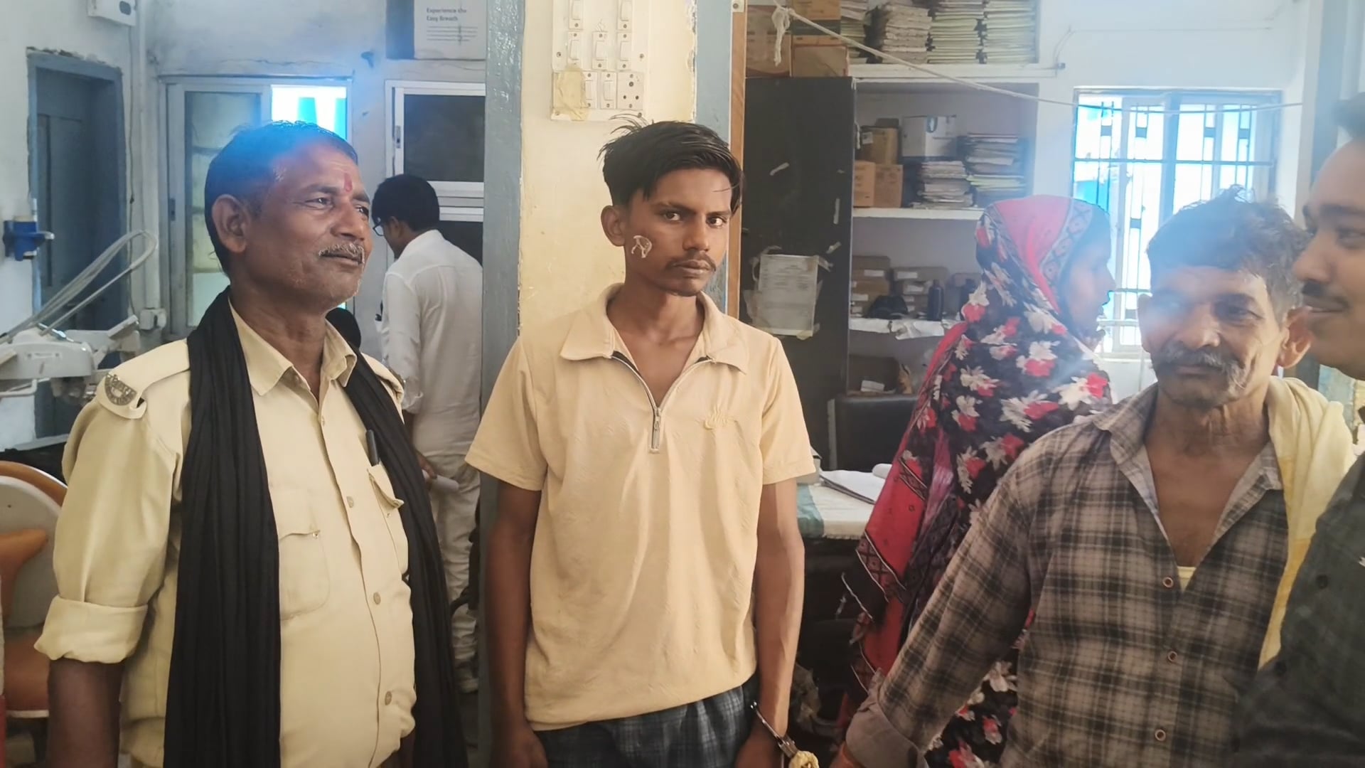 सबमर्सिबल पंप चोरी के आरोप में युवक गिरफ्तार, चोरी की पाइप बरामद।