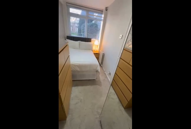 Smaller Double | Bills Included | 5 Mins Tube Main Photo