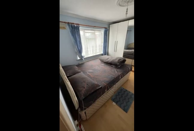 Room to Rent Main Photo