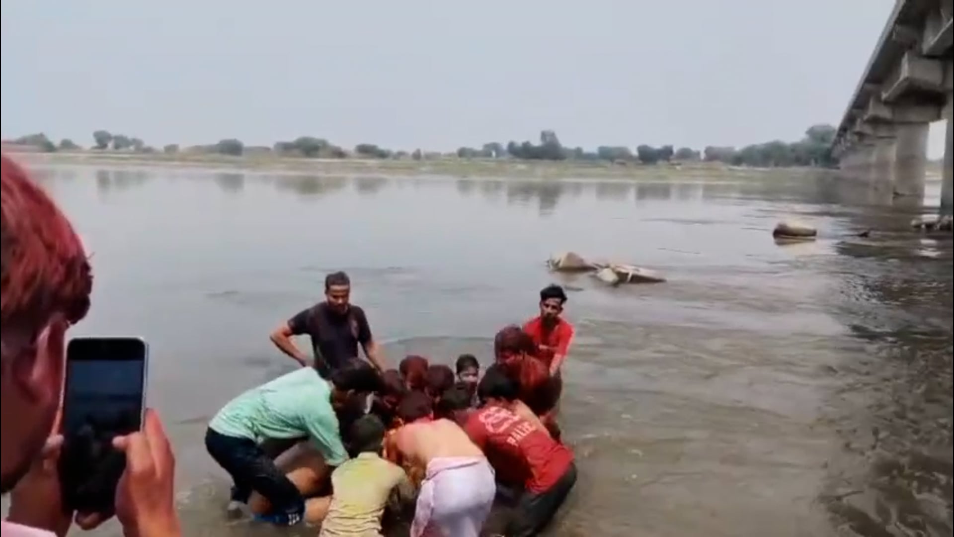 फरह गणेश विसर्जन पर निकली शोभायात्रा गूजे गणपति बप्पा के जयकारे 