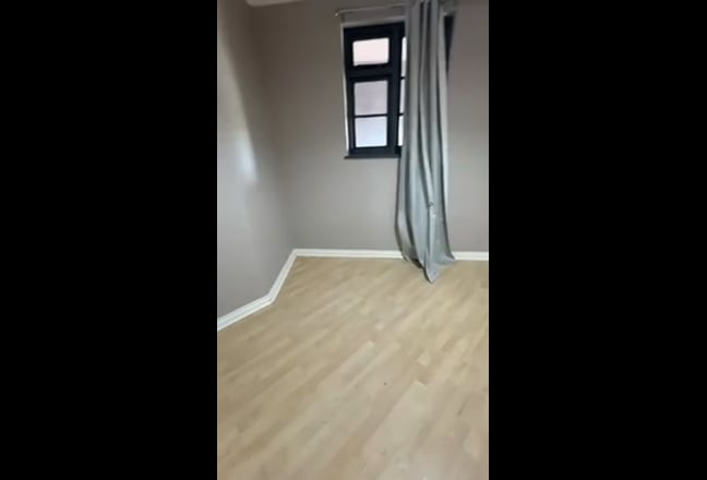 Large one bedroom Flat available in Central Grays  Main Photo