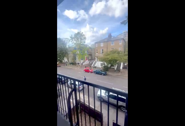 Spacious 4-Bedroom Flat | Prime Hungerford 🏡✨ Main Photo