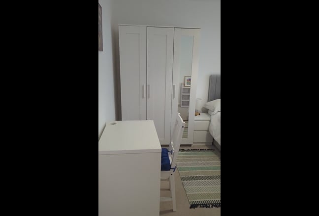 Lovely room in 2 bed flat/ flat share  Main Photo