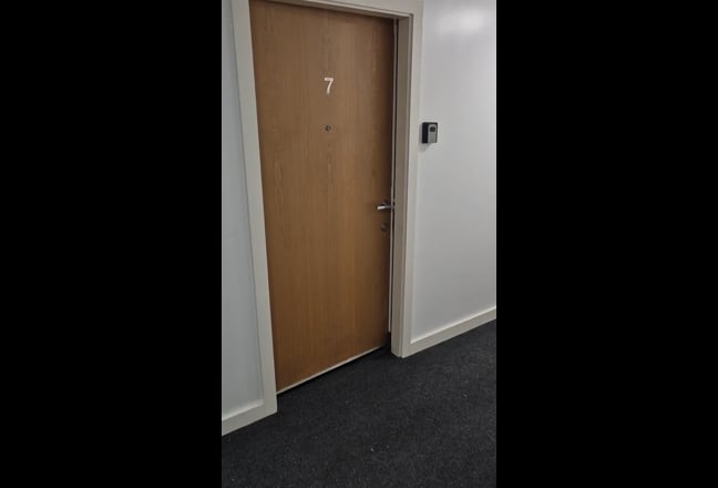 1 Bed Apartment,  City Centre, Free Parking  Main Photo