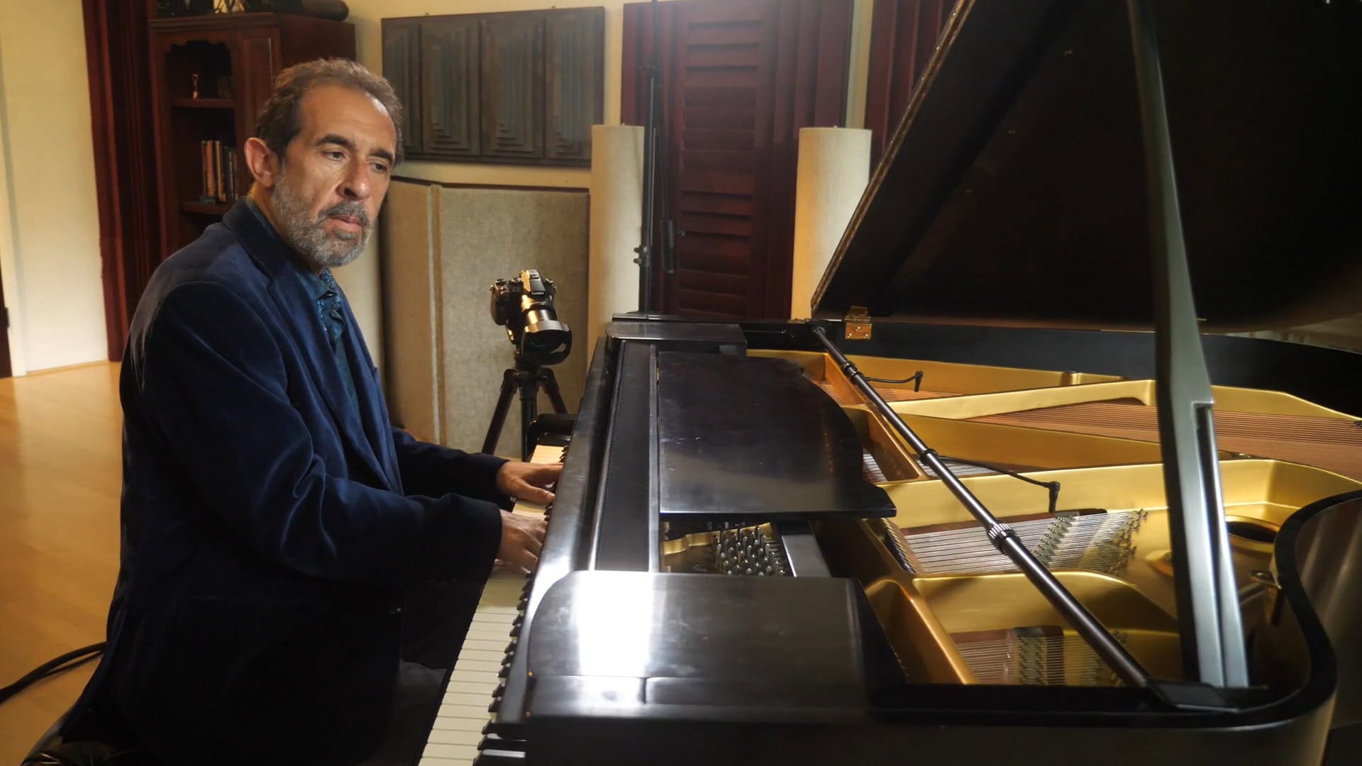 Promotional video thumbnail 1 for Valerio Cantori
