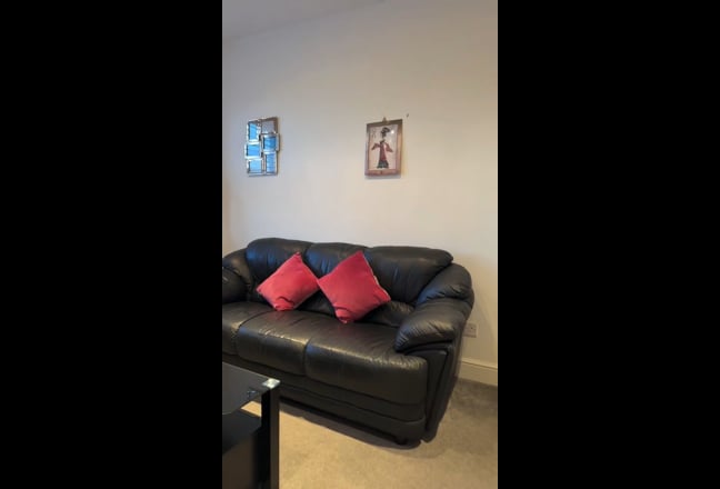 One bed flat in barons court road  Main Photo