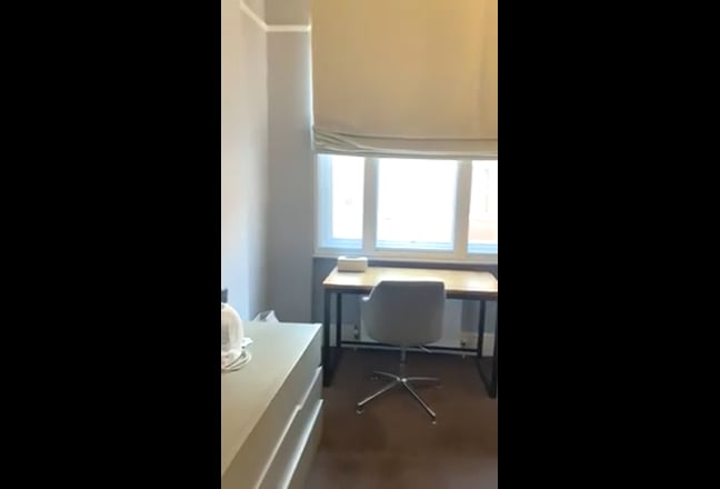 Beautiful Double Room Available in Victoria/StJame Main Photo