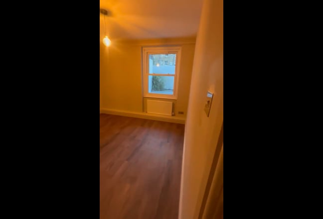 One bed flat in sought out area Main Photo
