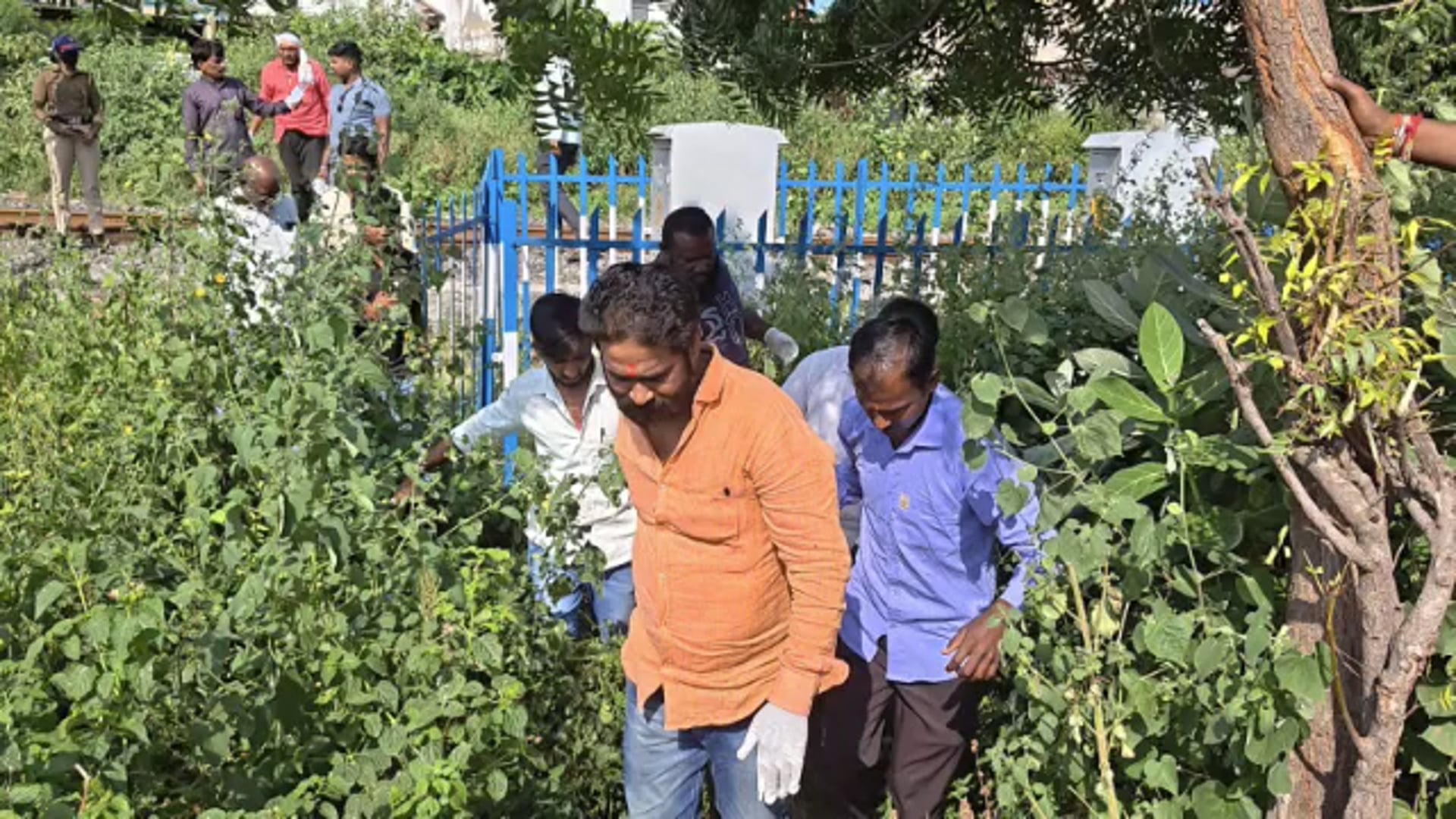 हनुमान नगर येथे रेल्वे रूळ ओलांडताना रेल्वेच्या धडकेत महिलेचा दुर्दैवी मृत्यू