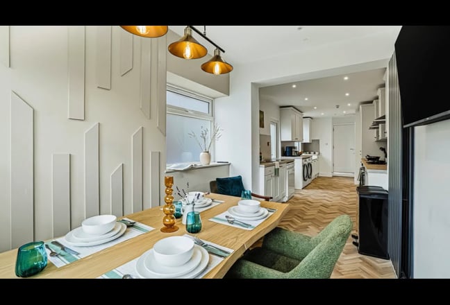 Luxury Large En-Suite Studio Rooms | All bills inc Main Photo
