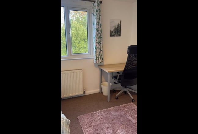 Quiet en-suite rooms next to Warwick Uni Main Photo