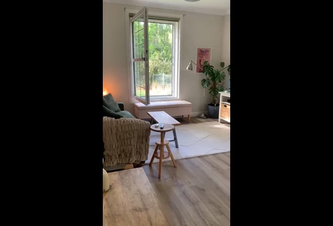 Spacious & Bright 1 bed  flat in Leafy Trinity. Main Photo