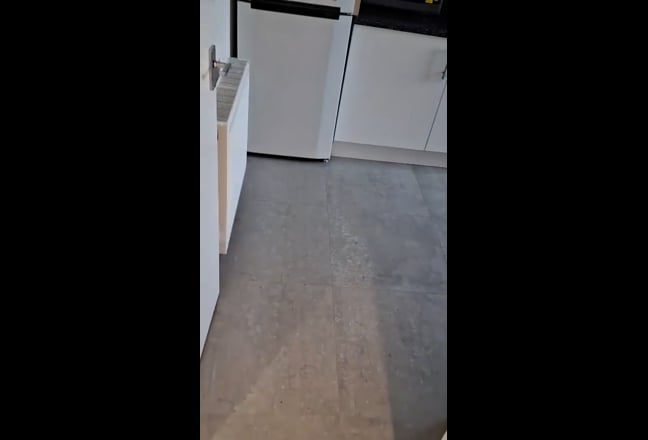 Double bedroom in a two bedroom house  Main Photo