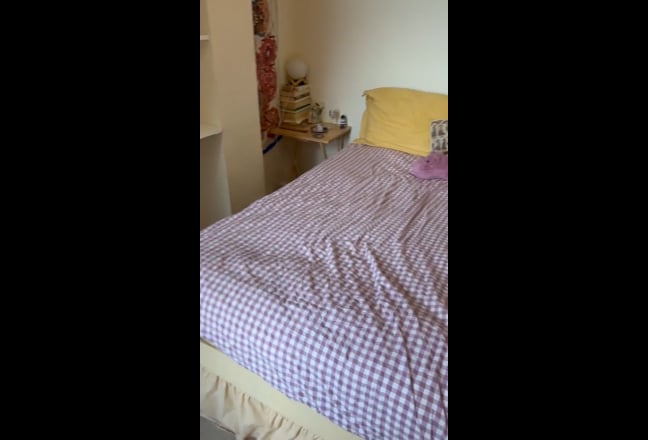 Beautiful furnished 2 double bed 1st floor flat Main Photo