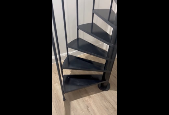Spacious top floor en suite room in Kensal Rise  Main Photo