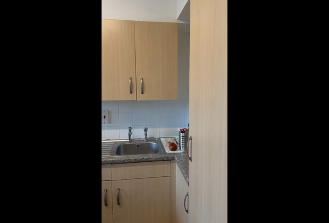 Flatshare：Quantum Court Ensuite- Students Only  Main Photo