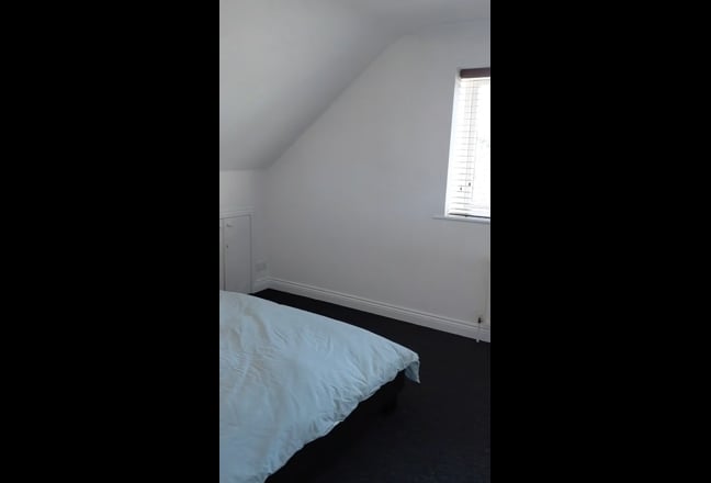 A fantastic large room, Blandford Rd, Poole Main Photo