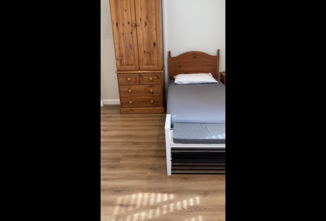 Spacious Self-Contained Studio with En-Suite Main Photo