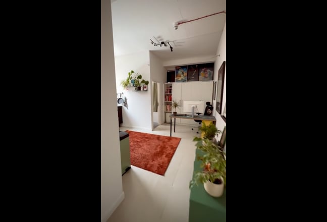 Furnished studio sublet beside Hackney Downs Main Photo