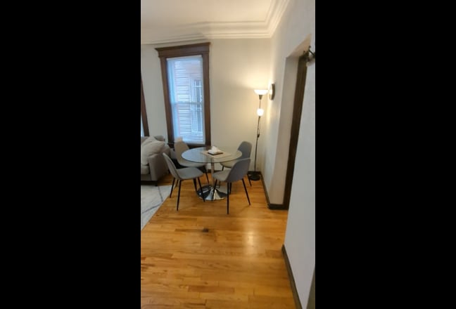 Private Room in 2BR – McGinley Sq / Easy NYC Commu Main Photo