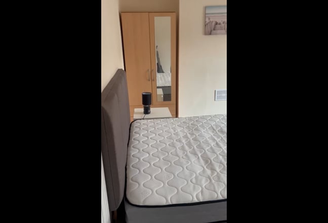 Clean Double Room All Incl. & Wifi Nr Town Centre Main Photo