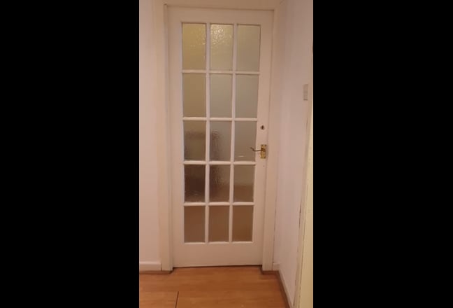 Double Room Available in Modern Flat Main Photo