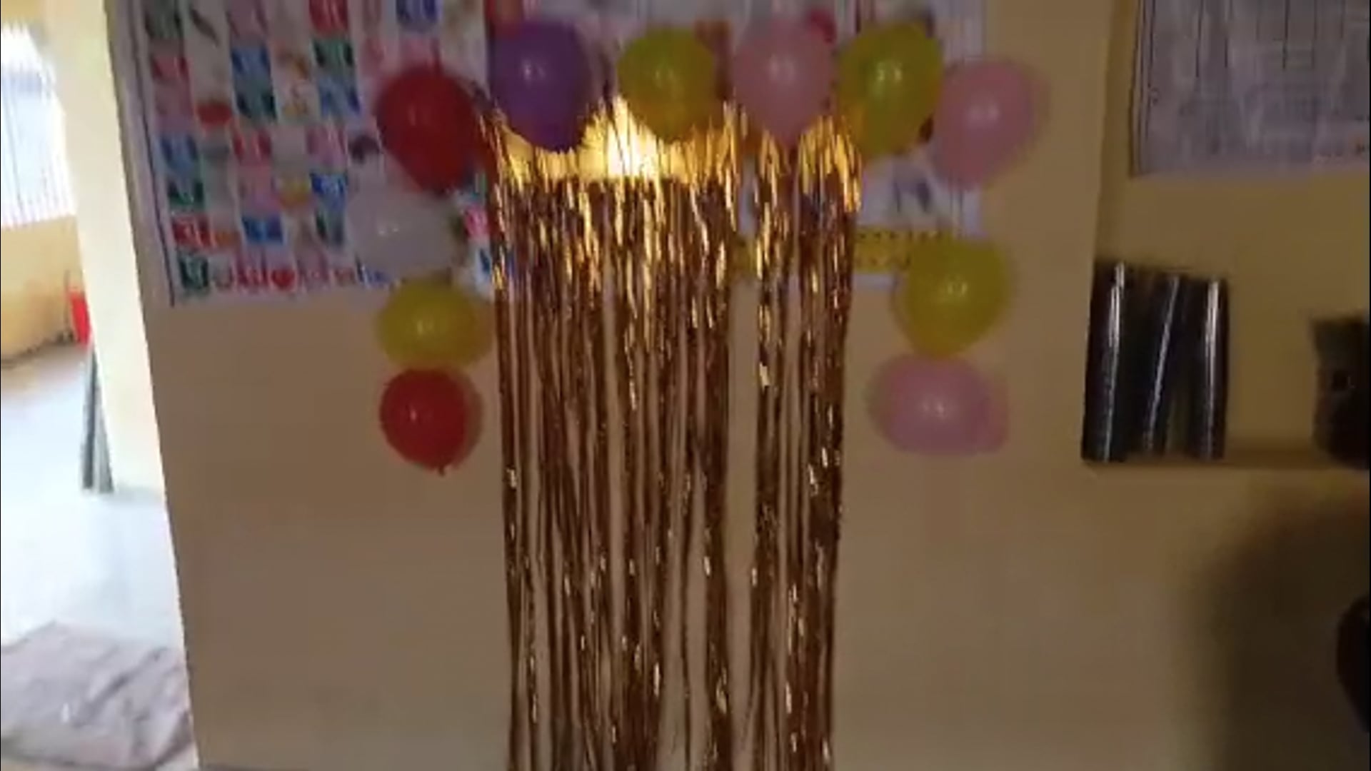 रजौन प्रखंड अंतर्गत आंगनबाड़ी केंद्र पर पोषण अभियान को लेकर महिला पर्यवेक्षक द्वारा सम्मान पत्र दिया गया