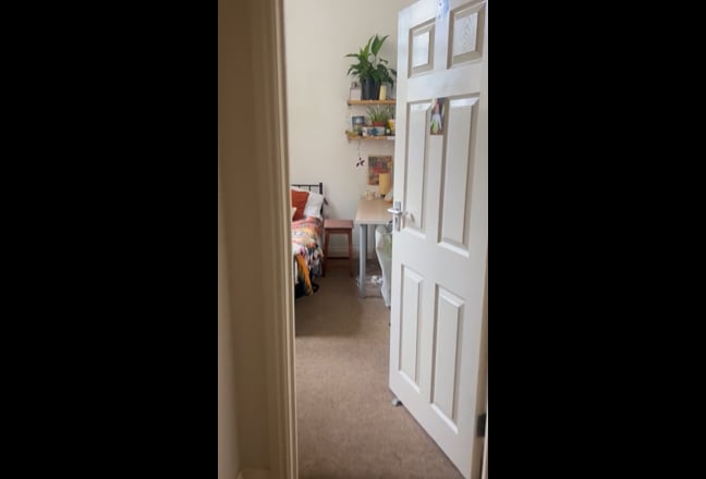 Lovely Double room in great location Main Photo
