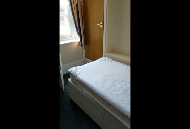 Doubles Room In Bournemouth town centre  Main Photo