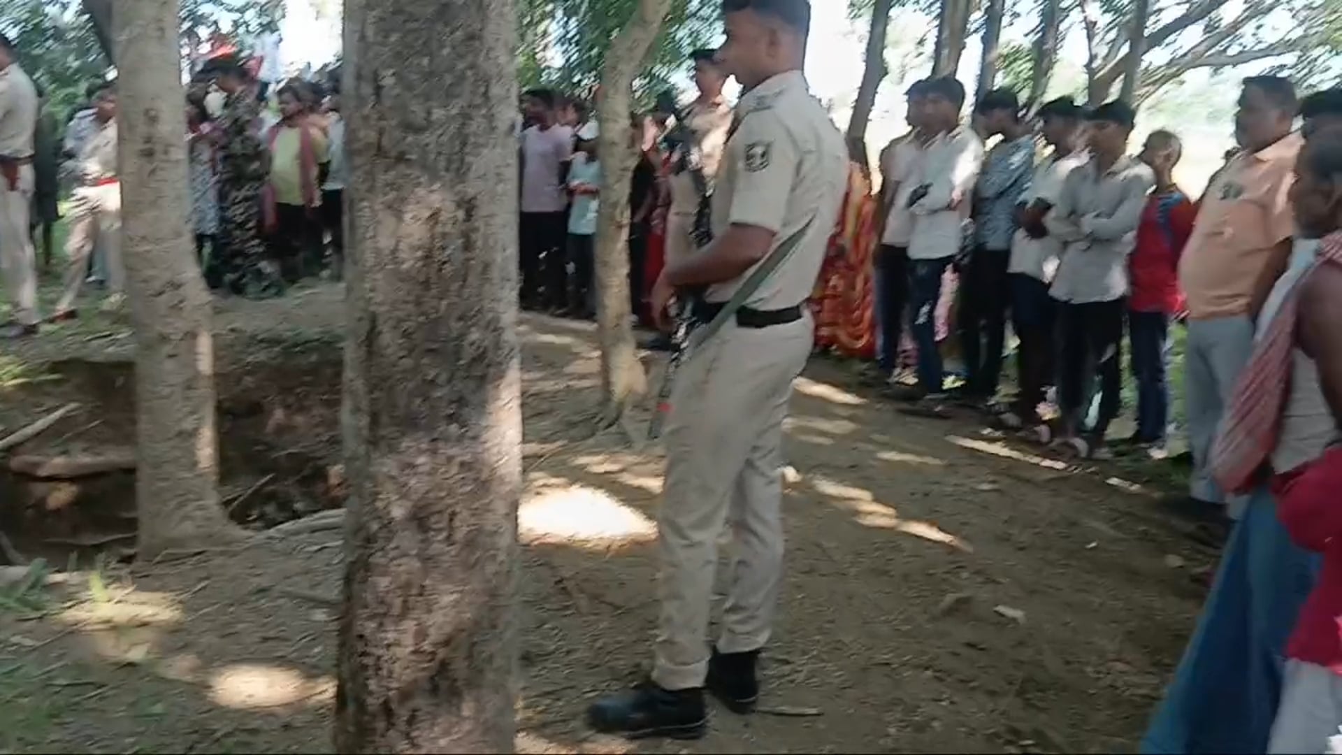 अर्धजले युवक का शव बरामद मामले में नाबालिग समेत दो गिरफ्तार