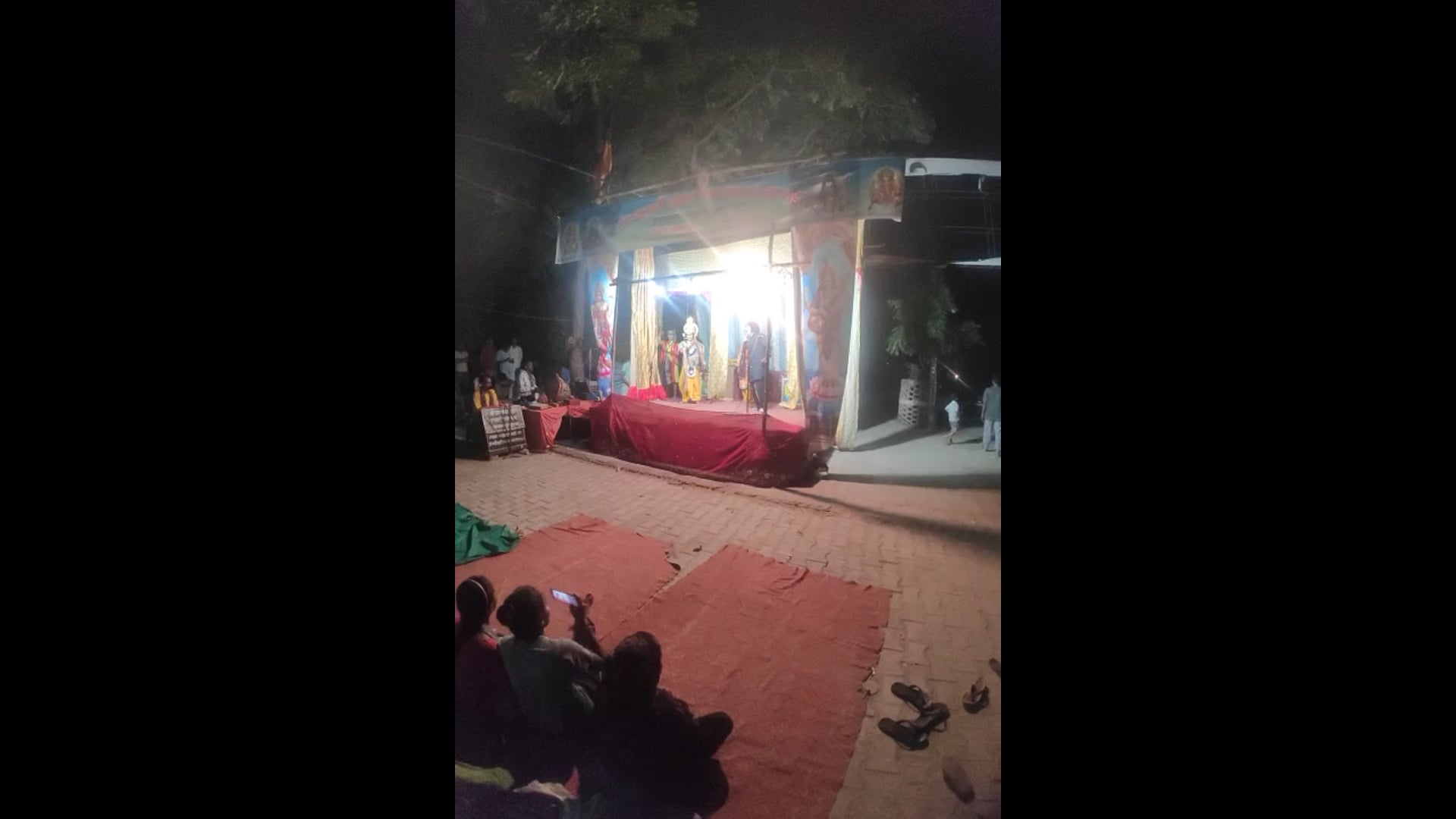 कुम्हा में रामलीला की धूम, शिवलेश्वर महादेव मंदिर बना आस्था का केंद्र