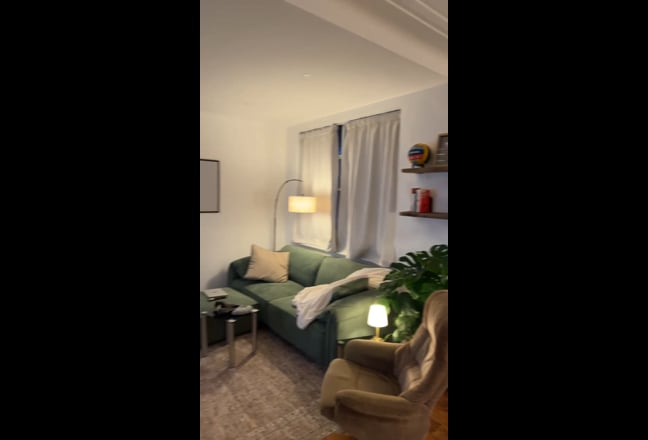 Spacious Room & Private Office -All Bills Included Main Photo