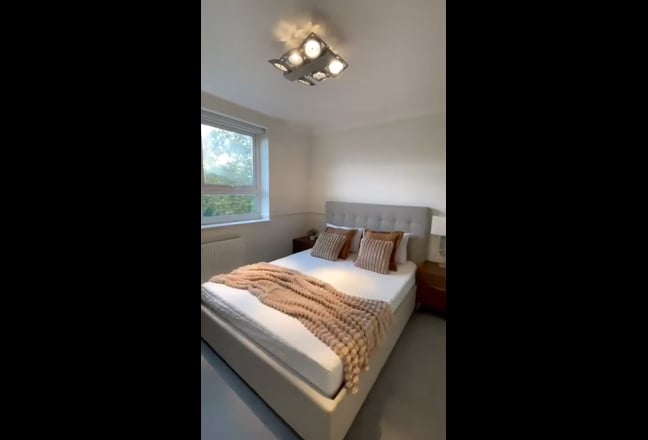 Video 1: Available room