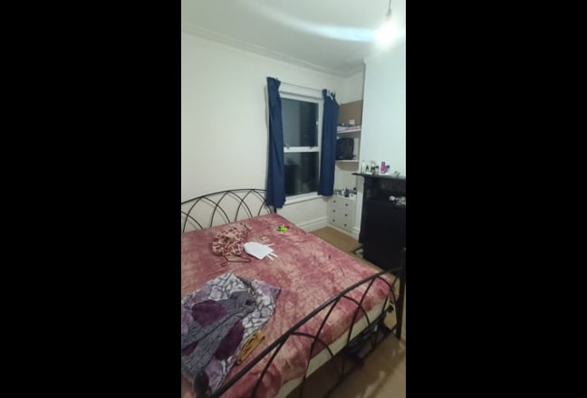 Double Bedroom in Stratford  Main Photo