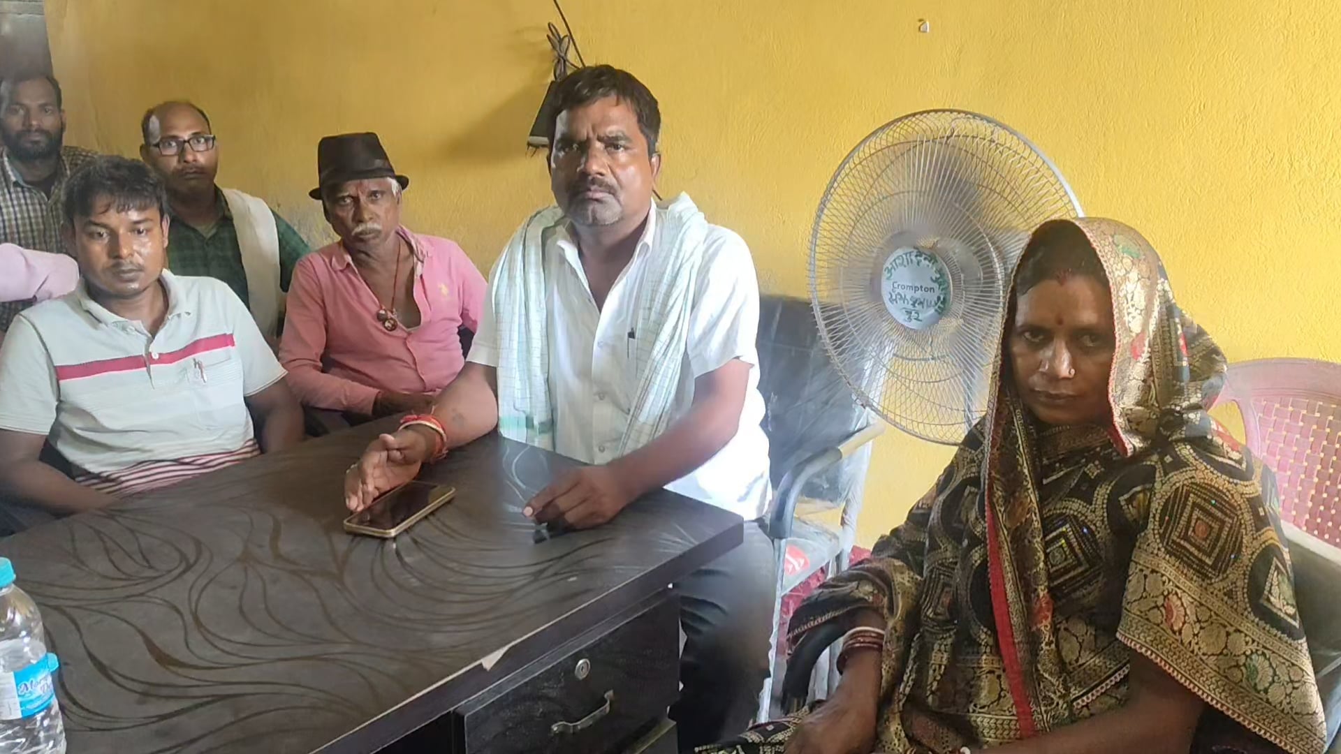 आवास प्लस 2024 के लाभुकों के चयन की प्रक्रिया में आई तेजी संझा श्यामपुर पंचायत के मुखिया प्रतिनिधि ने दी जानकारी 