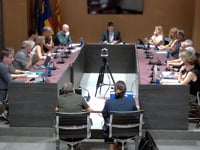 En Comú l’Escala defensa en solitari el decret que limita els habitatges turístics
