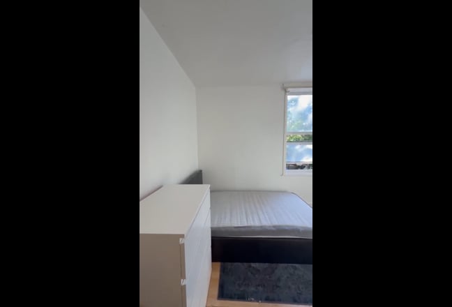Modern Private Studio  – Neasden NW10 Main Photo