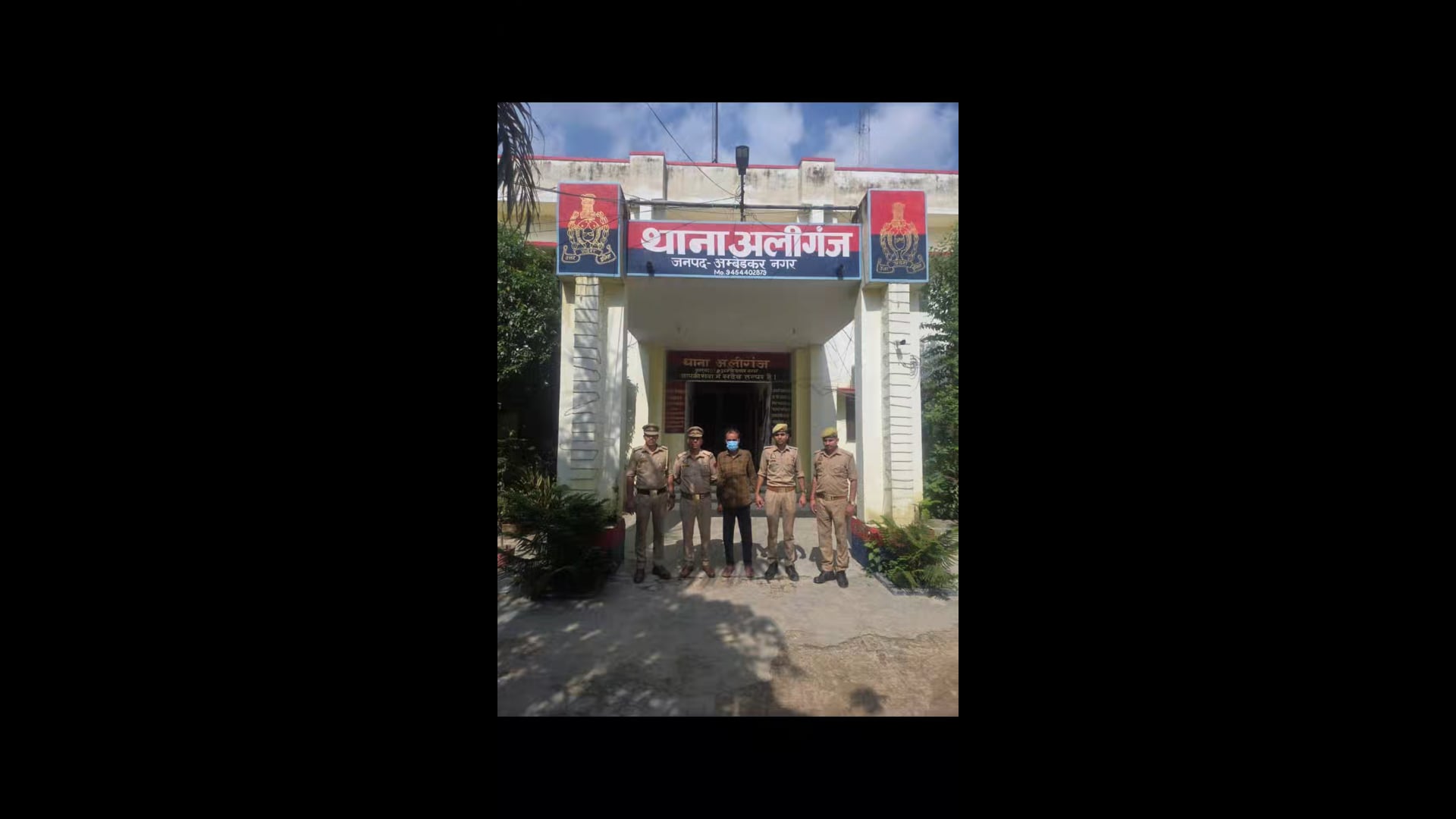 अलीगंज पुलिस की कार्रवाई, पासपोर्ट अधिनियम के मुकदमे में वांछित आरोपी गिरफ्तार