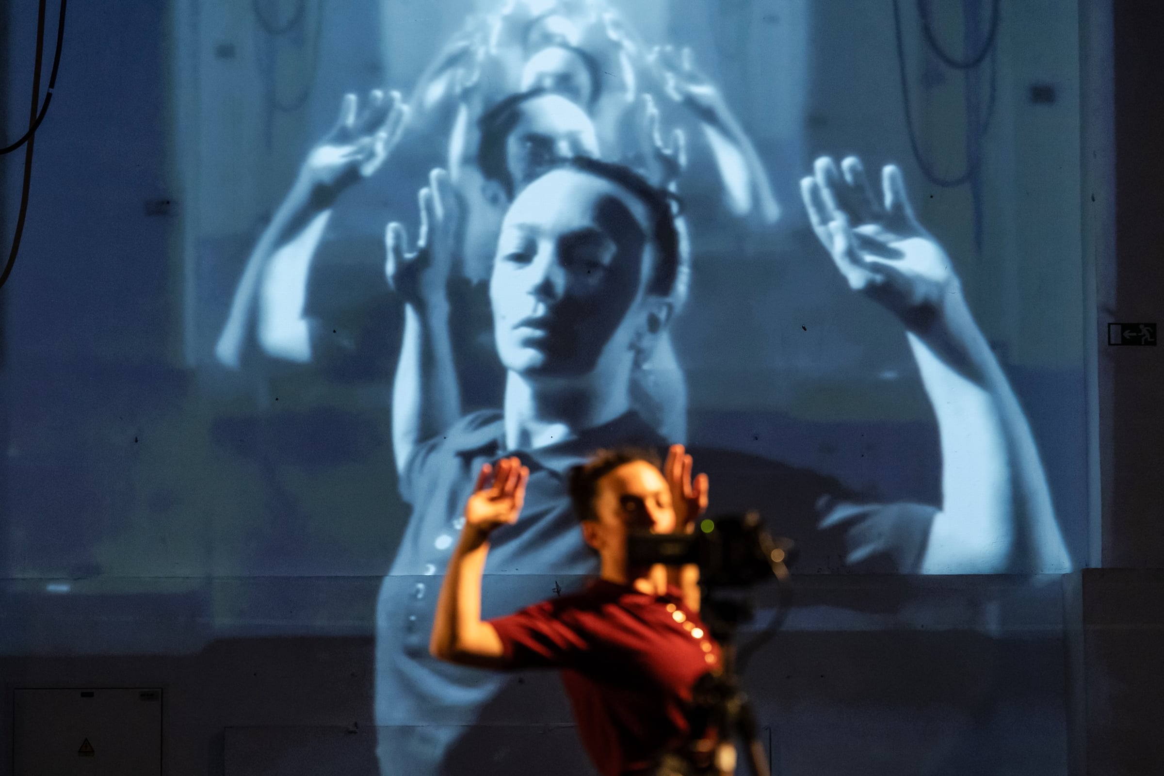 UNTITLED / choreographic installation; Magdalena Reiter | Videos ...