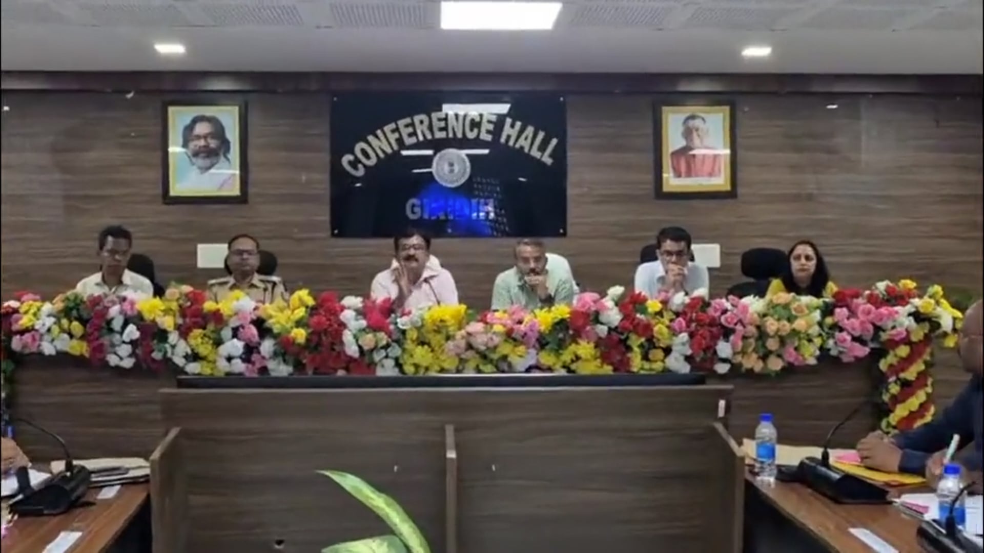 मतदाता सूची के विशेष गहन पुनरीक्षण (SIR-2026) के प्रभावी क्रियान्वयन को लेकर मु नि पदाधिकारी, ने की समीक्षा बैठक 