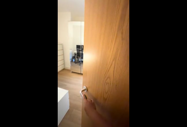 HUGE room available in 3 bed flat in Queen's Park  Main Photo