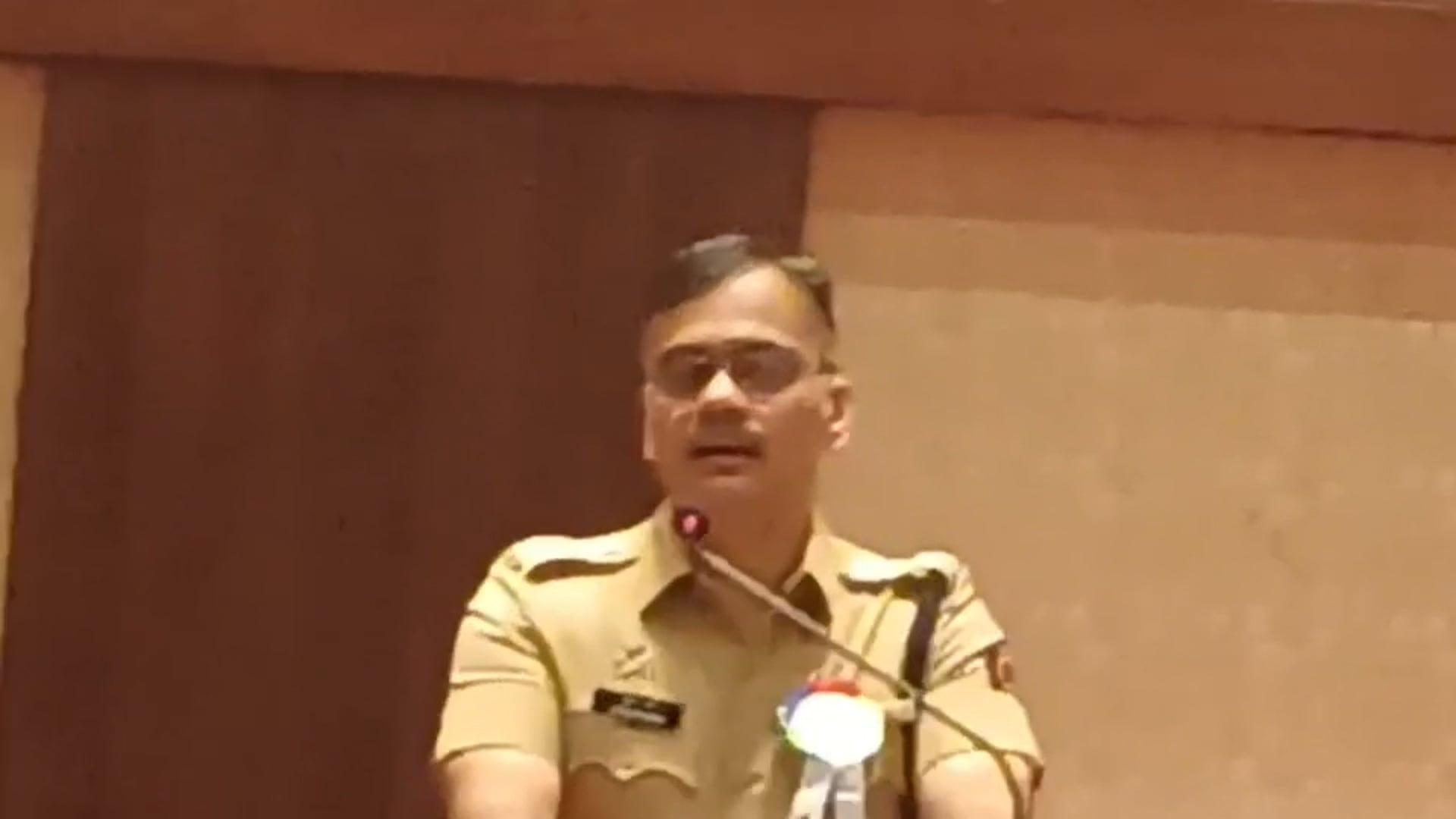 भारतामध्ये लोकशाही टिकण्यामागे येथील प्रखर पत्रकारिता एसपी तुषार दोशी