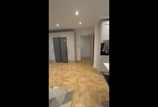 Double Rooms in New Build (All Bills Included) Main Photo