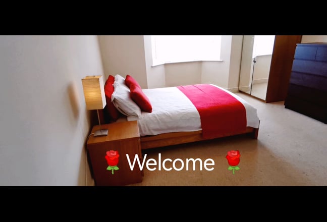 Luxury Spacious TidyModern Quiet non-smoking Room  Main Photo