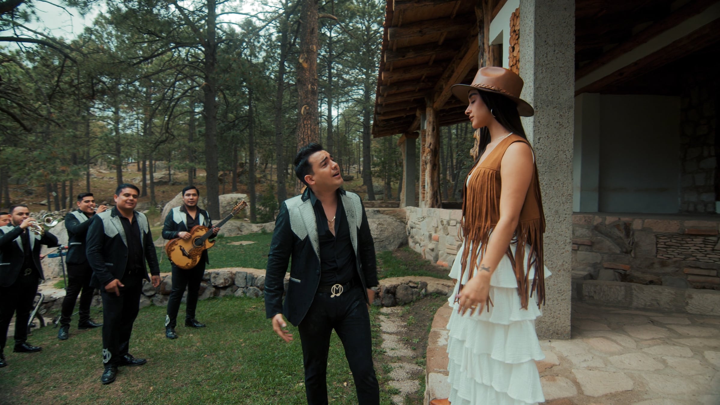 Banda Punto Medio — Mirarte de frente